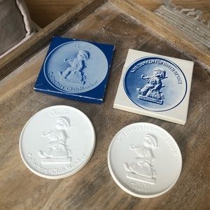 Goebel Hummel Porcelain 4” Set of 2 1976 and 1980 Medallions